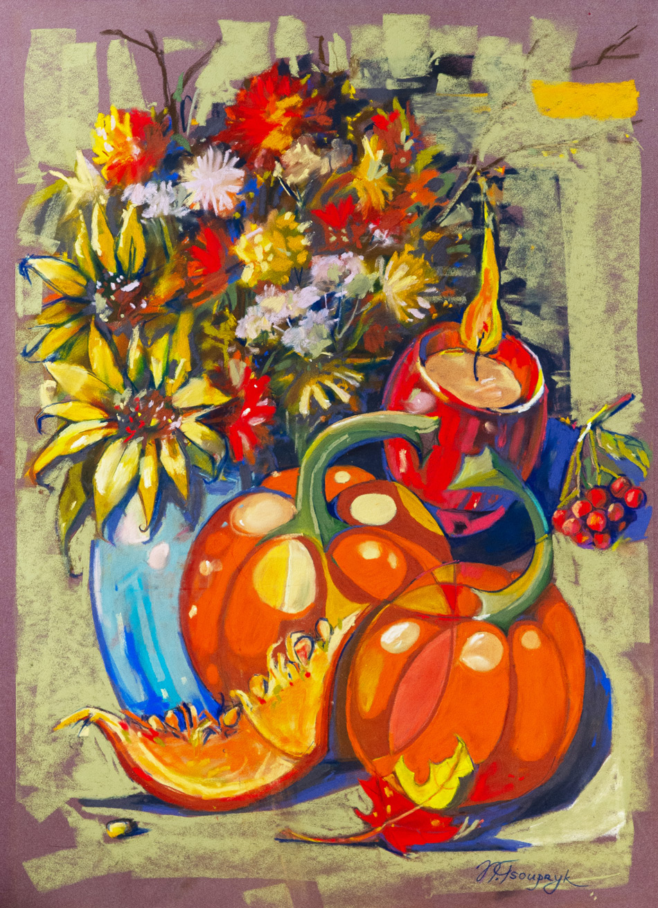 Decorative composition with pumpkins and flowers